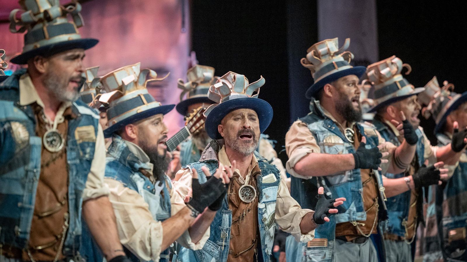 Búscate entre las mejores imágenes de la primera sesión de cuartos de final del COAC 2025