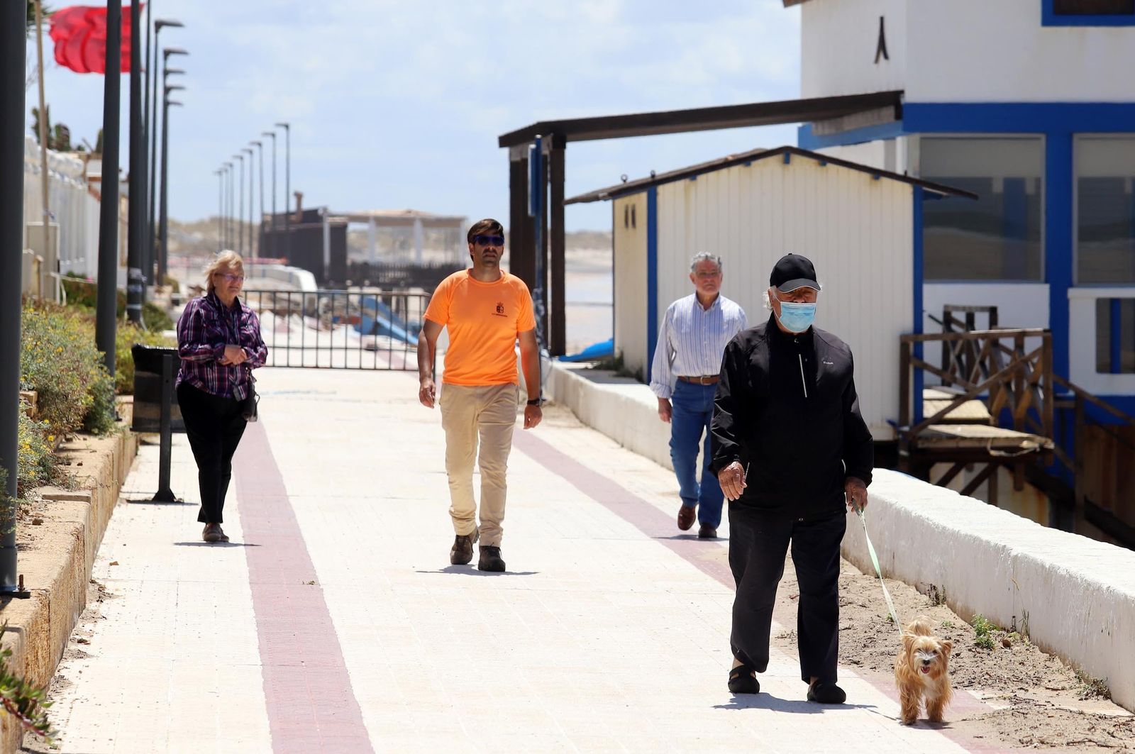 Paseo marítimo de la localidad costera.