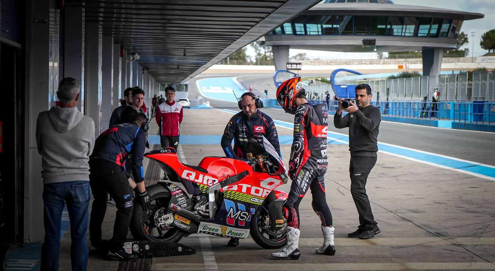 Imágenes de los Test de entrenamiento de Moto2 y Moto3 en el Circuito de Jerez