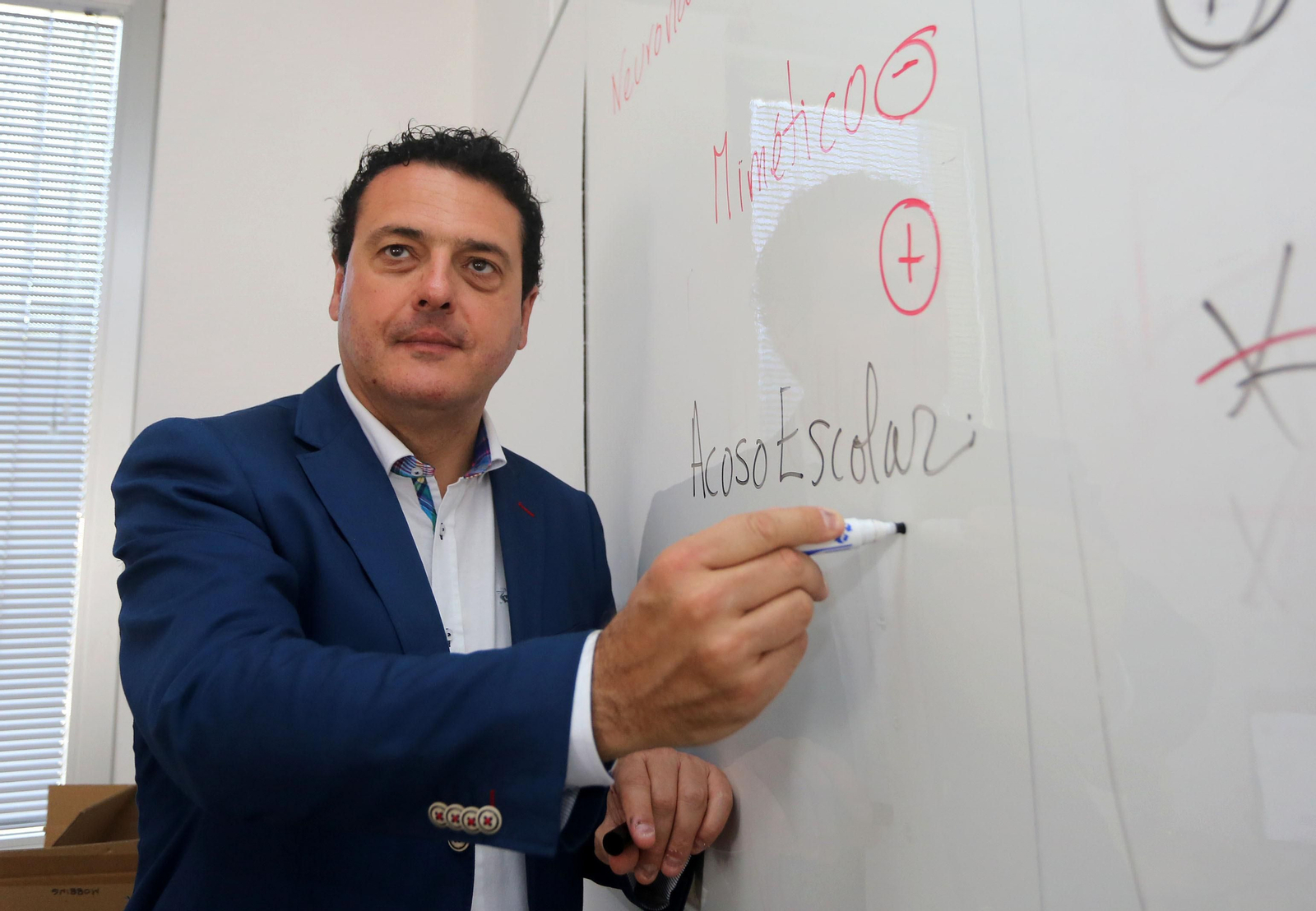 El psicólogo y ensayista Iñaki Piñuel durante su exposición en el curso sobre acoso.