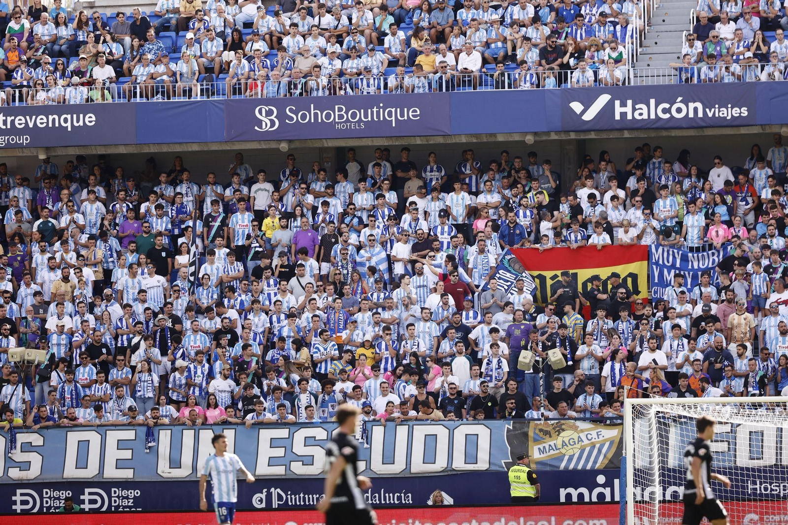 Búscate en las gradas de La Rosaleda durante el Málaga-Andorra