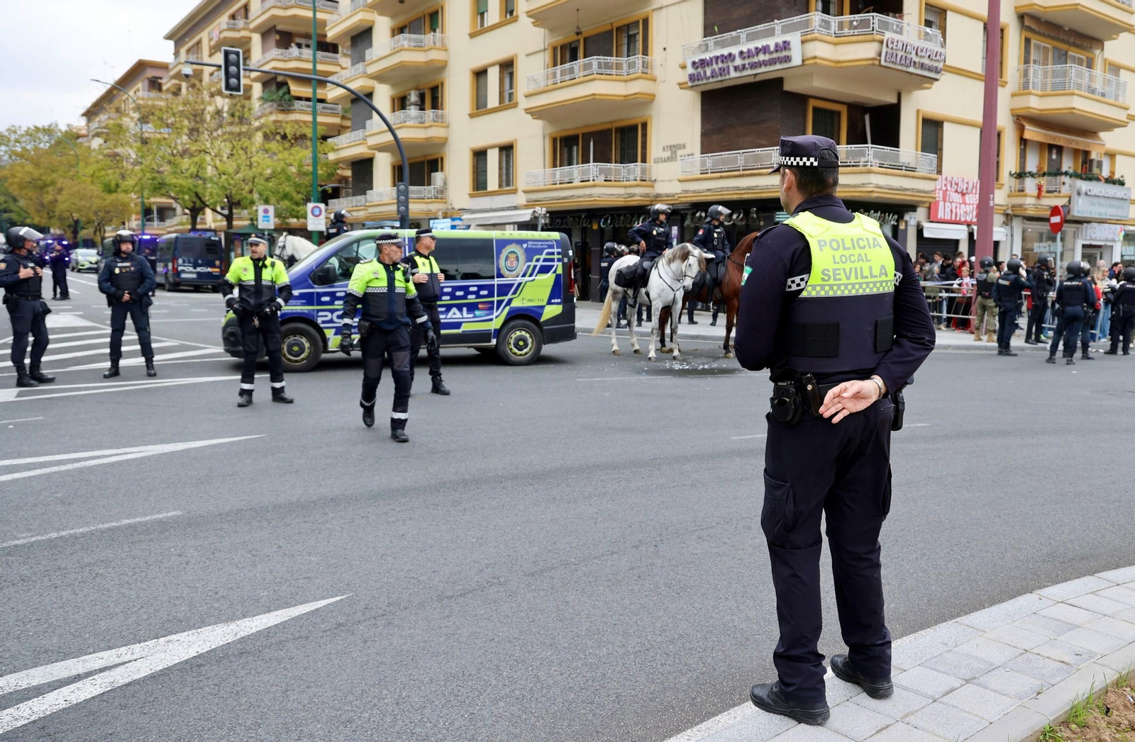 Policías locales de Sevilla, en el dispositivo del derbi Sevilla-Betis.
