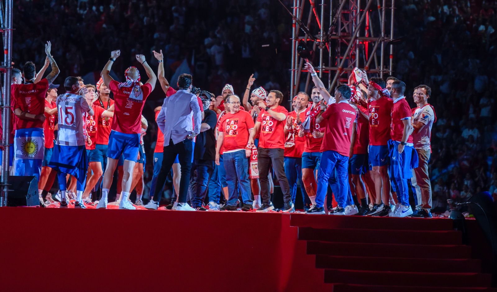 La celebración del Sevilla en el Ramón Sánchez-Pizjuán, en imágenes