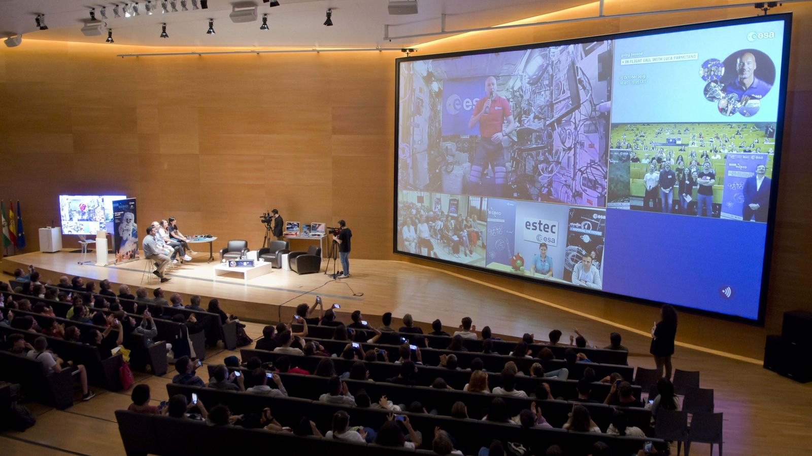 Conexión en directo con Luca Parmitano, astronauta de la Agencia Espacial Europea.