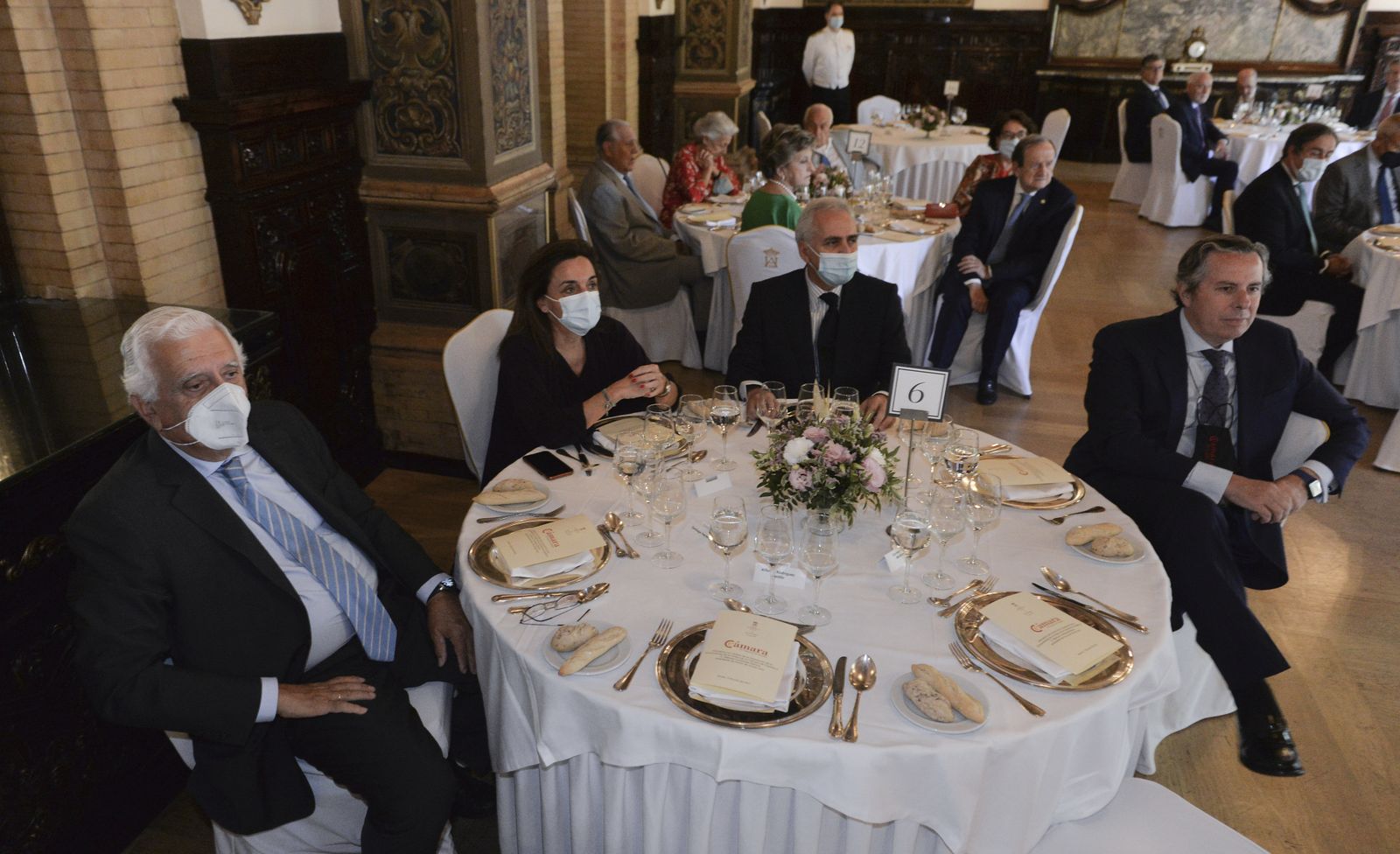 Imposición de la Encomienda de la Orden de la Cámara de España