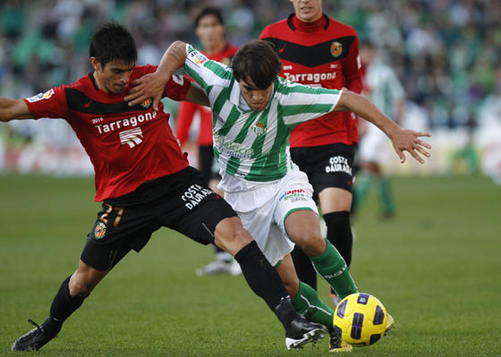 Los de Mel comienzan el año con victoria gracias a un penalti de Emana.

Foto: Pizarro