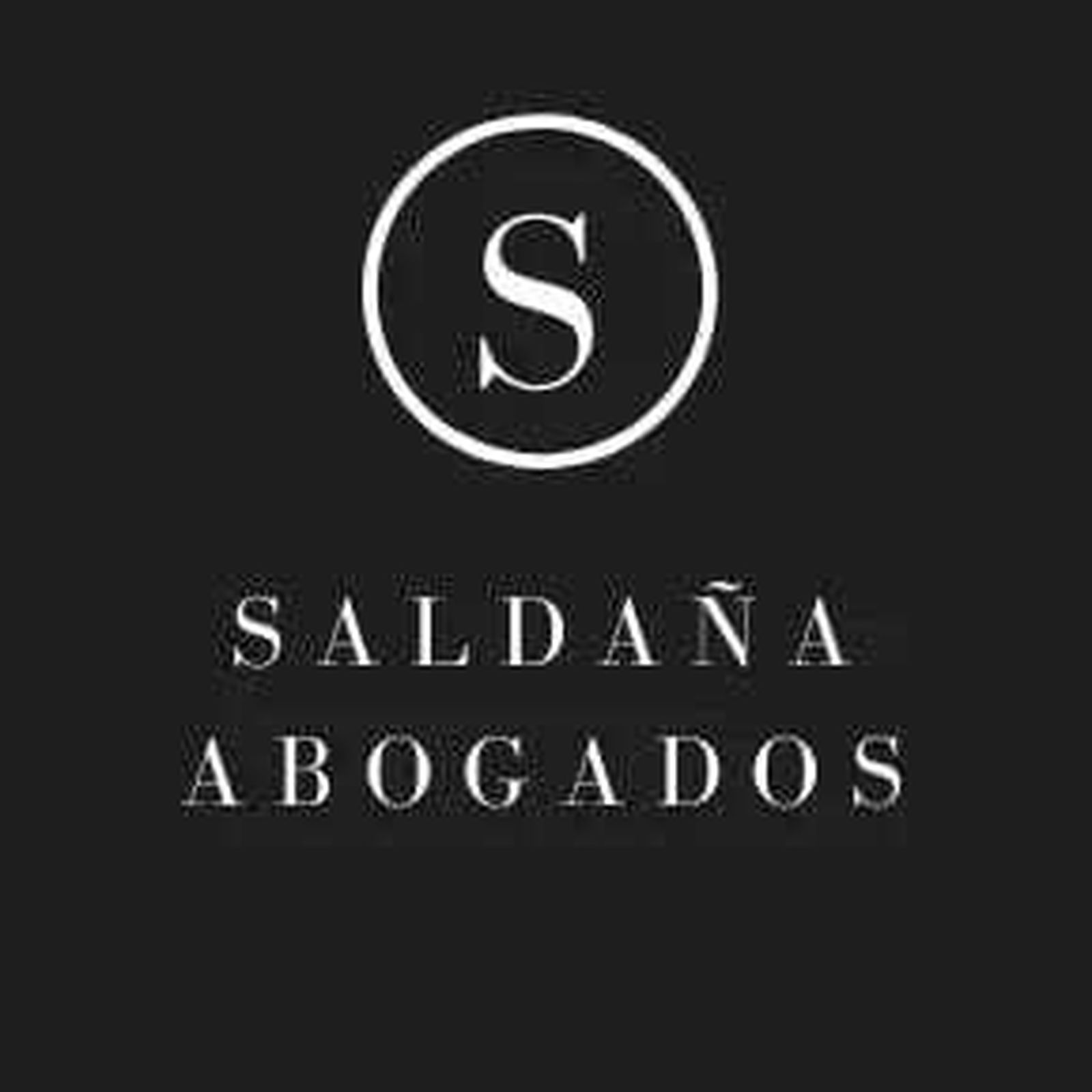Logo de 'Saldaña Abogados'.