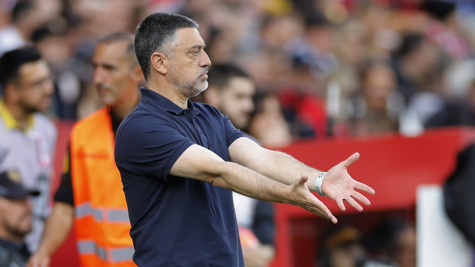 García Pimienta, en el partido ante el Atlético.
