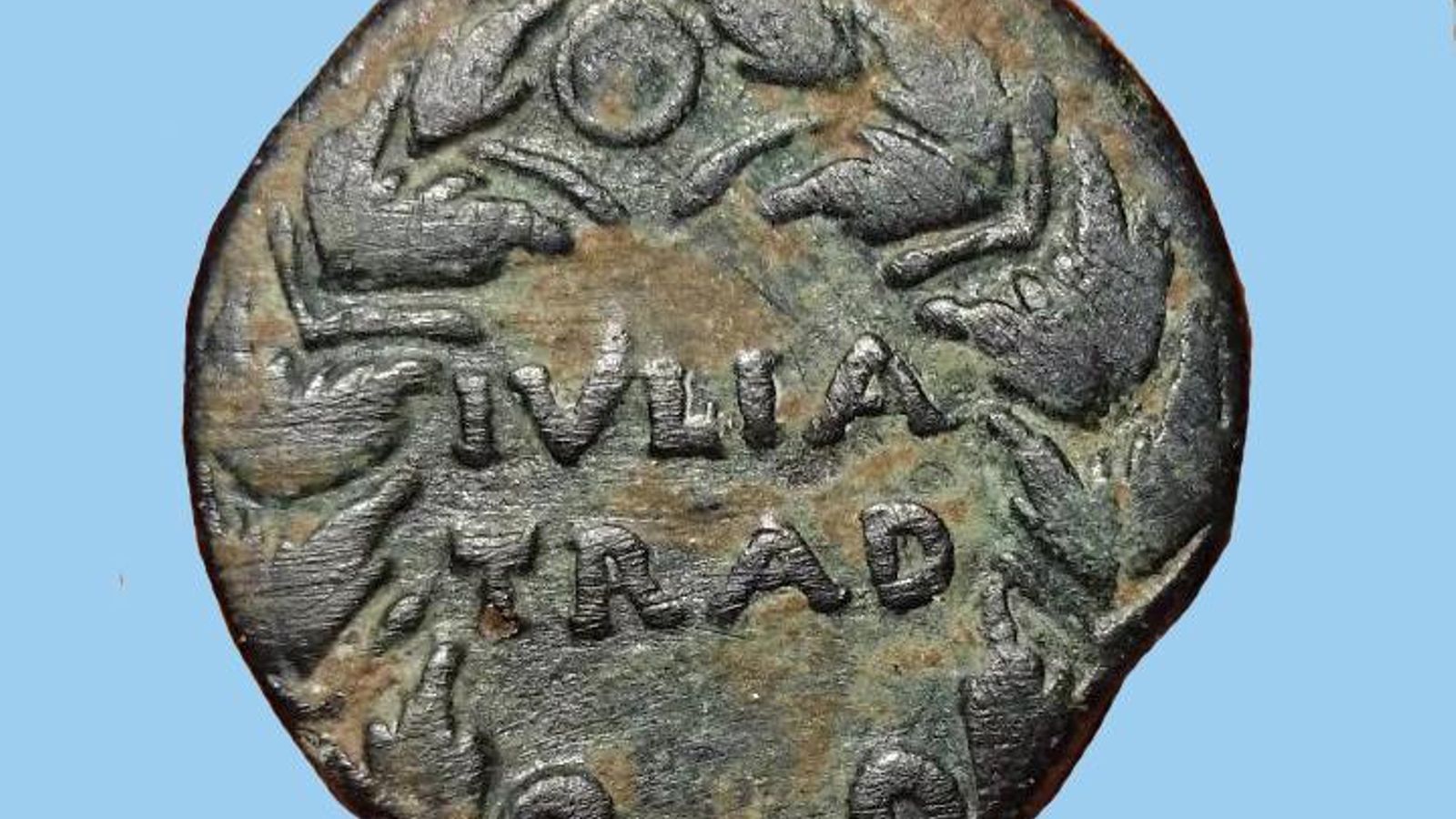 Reverso de una moneda acuñada en 'Iulia Traducta'.