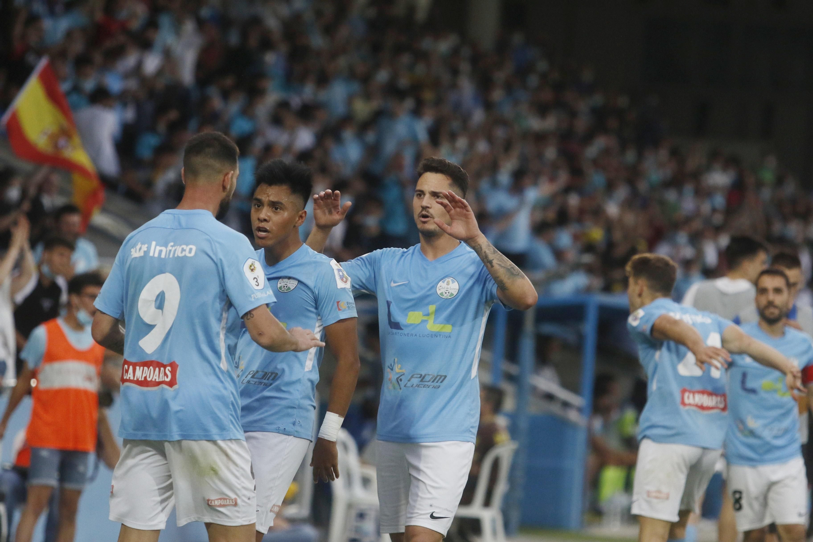 Los jugadores del Ciudad de Lucena celebran el gol de Alan Araiza al Ceuta. Los jugadores del Ciudad de Lucena celebran el gol de Alan Araiza al Ceuta.