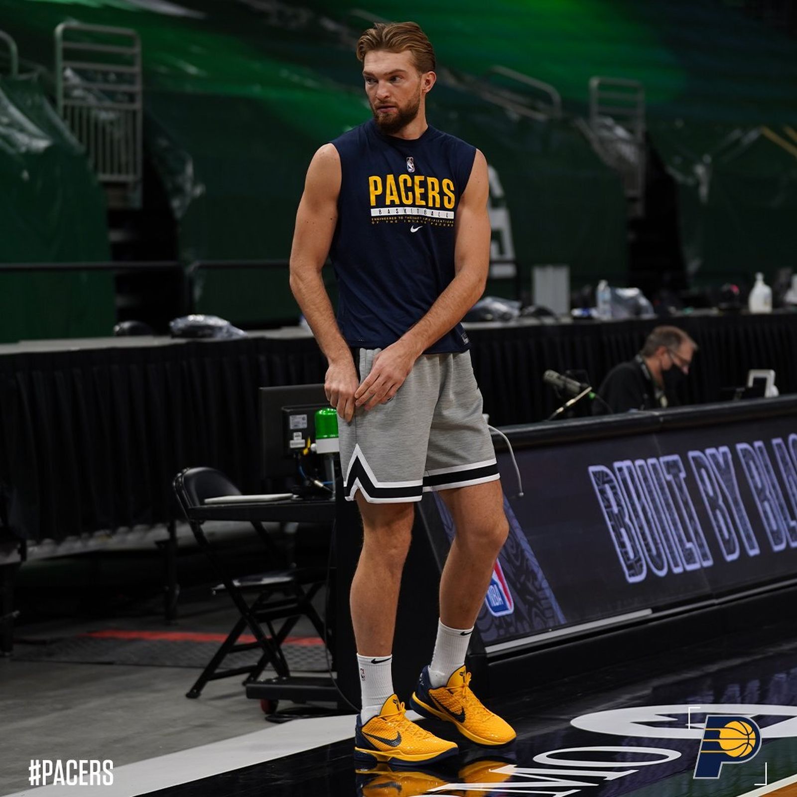 Las fotos de las zapatillas de Domas Sabonis en homenaje a Kobe Bryant