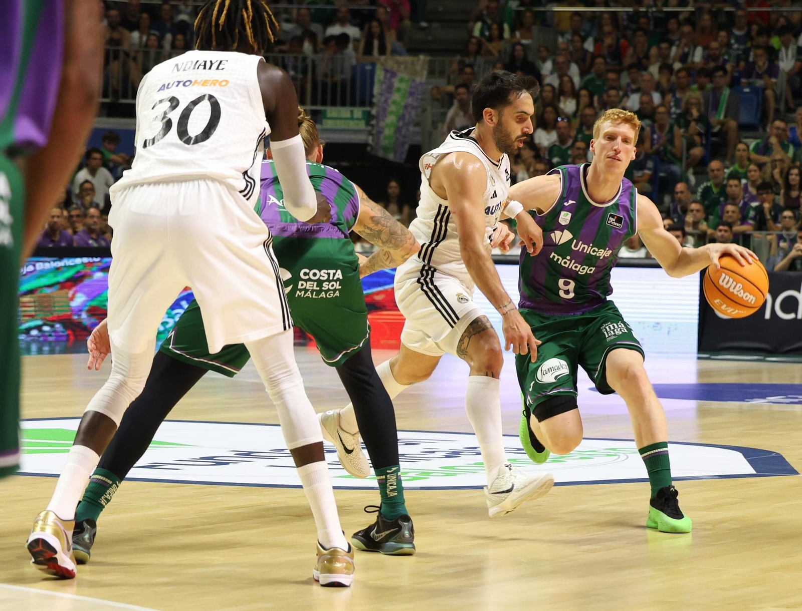 El Unicaja-Real Madrid, en fotos