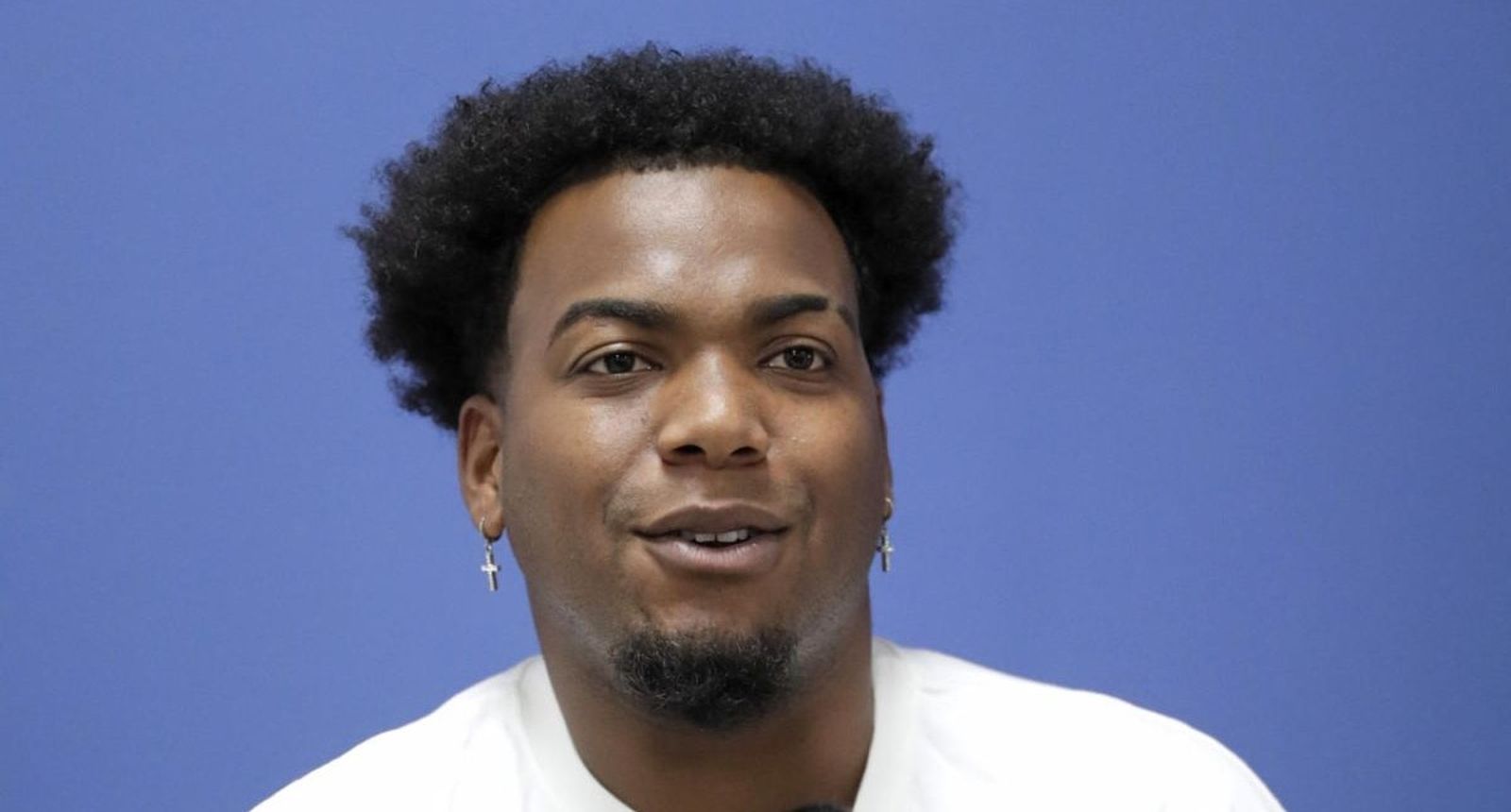 Luis Cortés ha llenado totalmente el Teatro Auditorio.