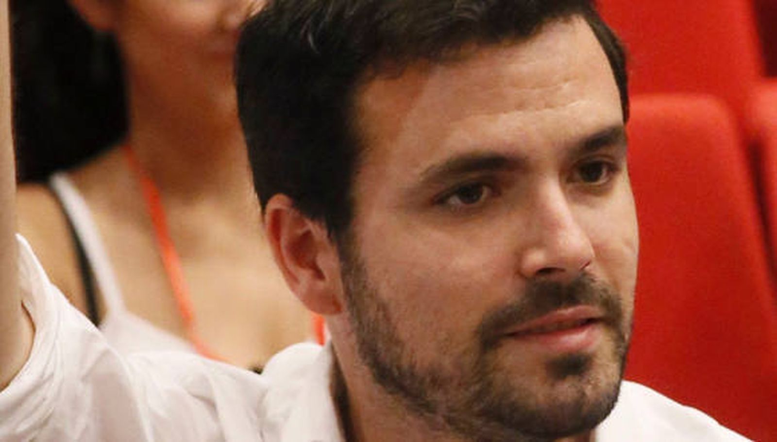 Alberto Garzón se mantiene como el líder mejor valorado