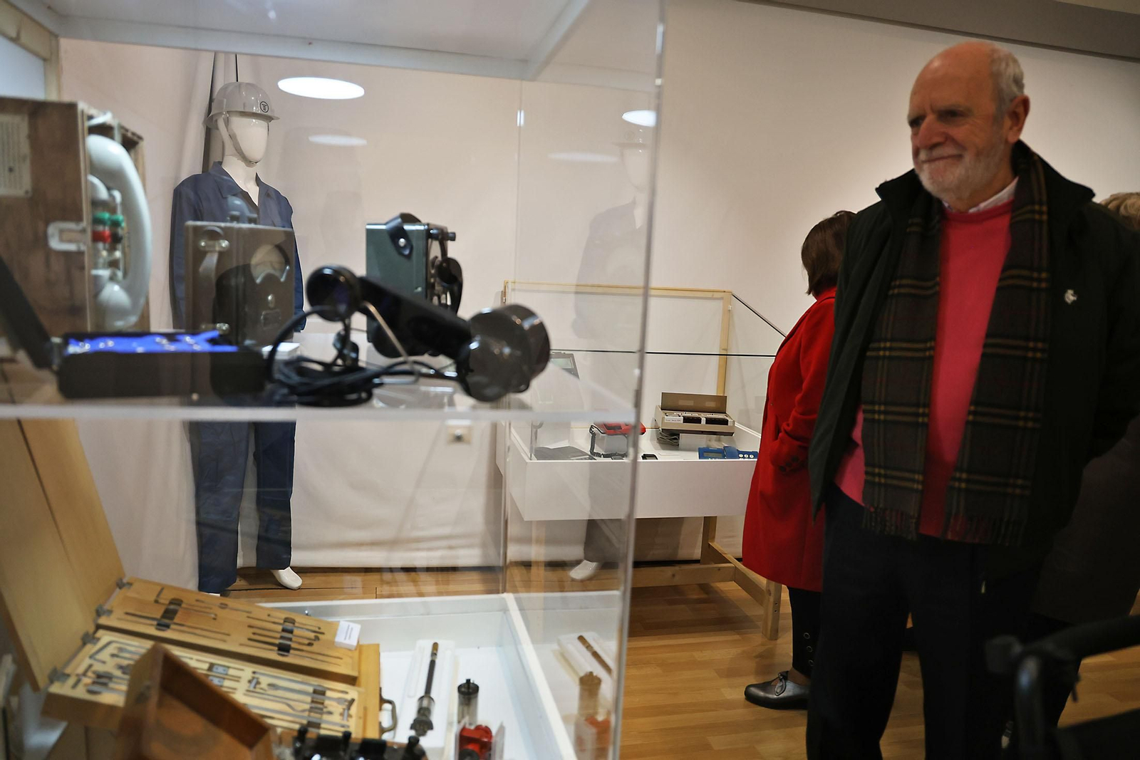 Imágenes de la inauguración de la exposición 'La Telefonía en Huelva'