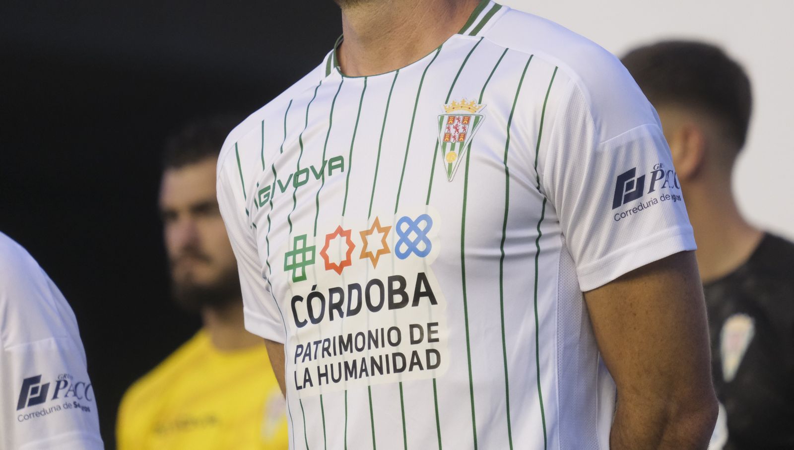 La camiseta principal del Córdoba CF para la temporada 2022-23.