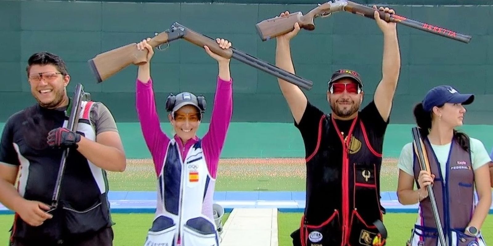 Fátima Gálvez y Alberto Fernández celebran su triunfo en Lima.