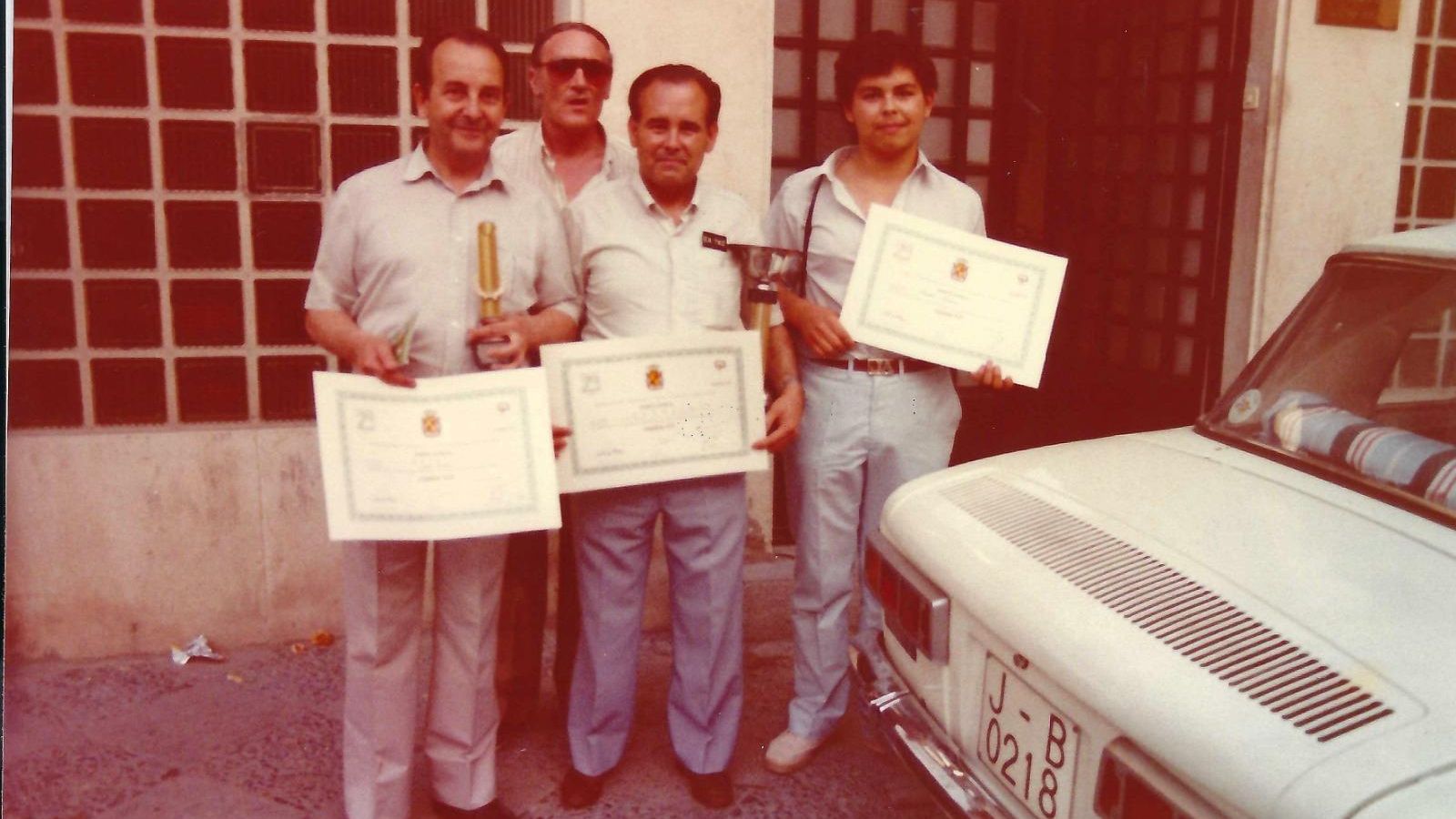 En el extremo derecho José Antonio en el radio club de Jaén.