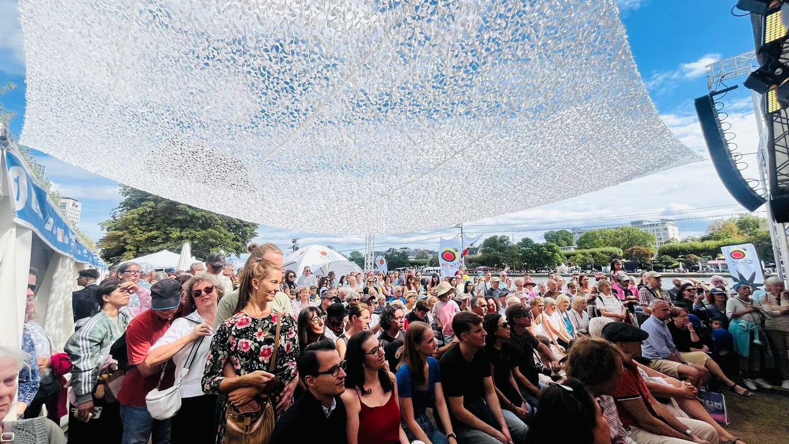 Numeroso público en la cita celebrada en Alemania