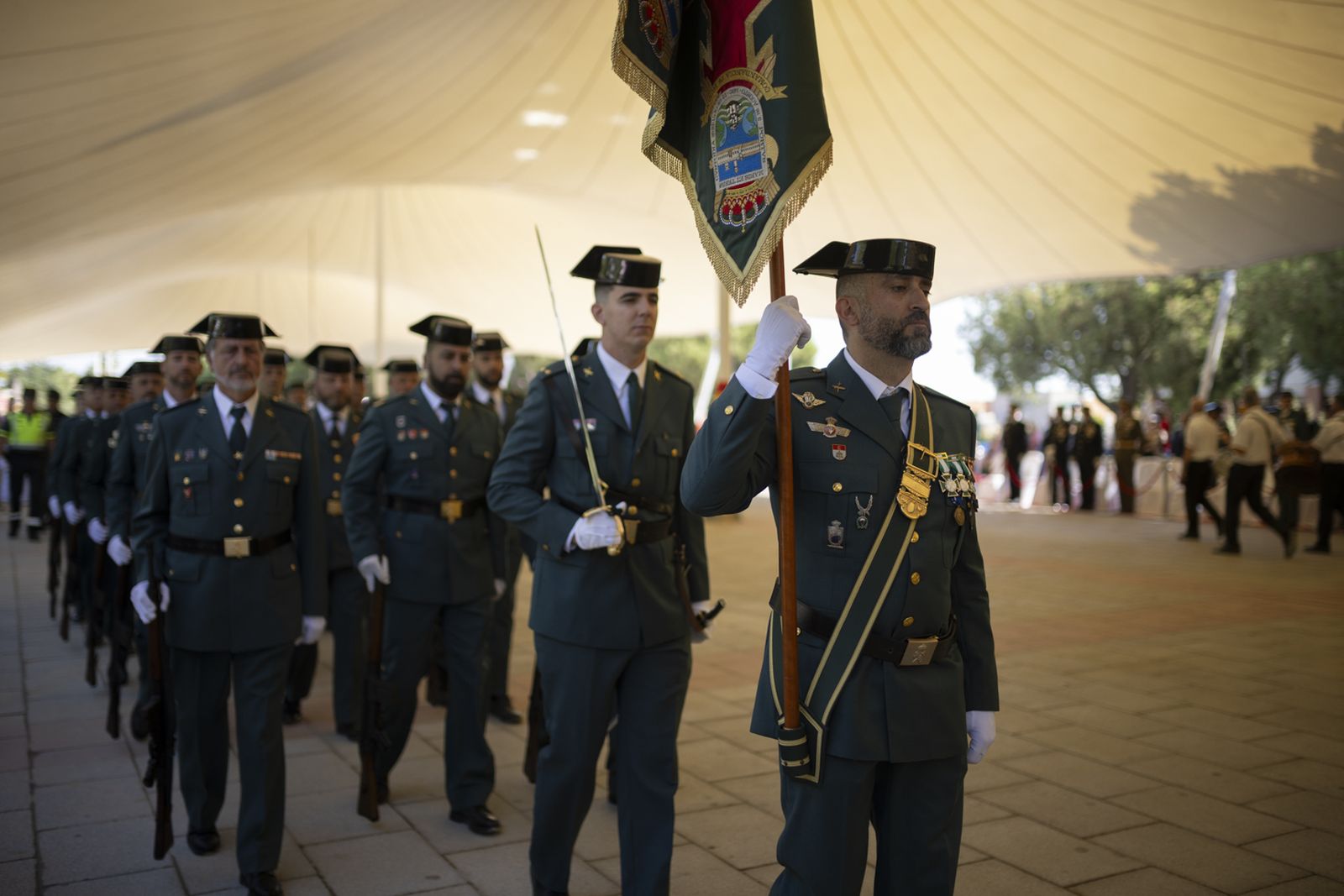 Imágenes de los actos de celebración de la festividad de la patrona de la Guardia Civil, la Virgen del Pilar.