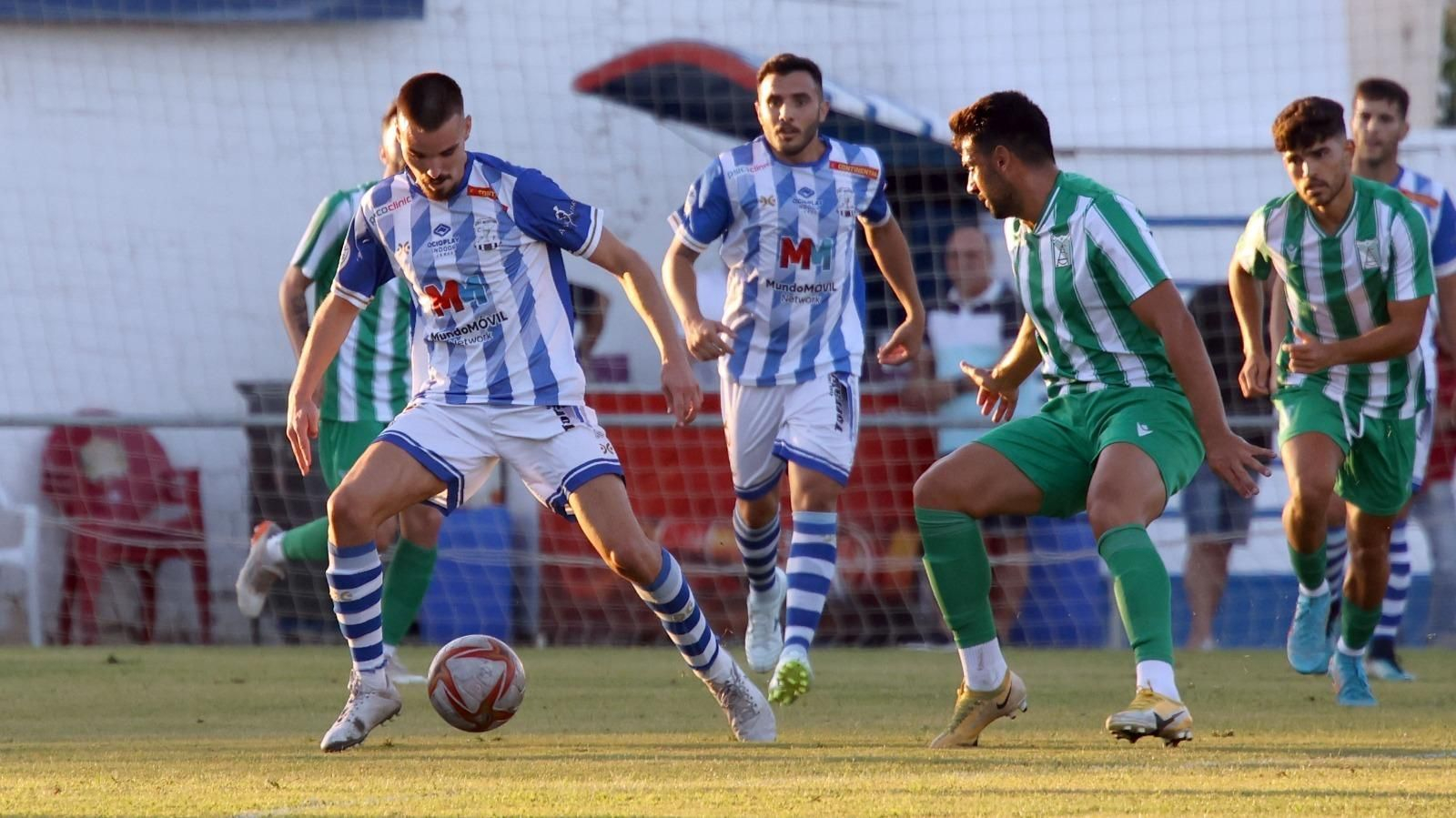 Imágenes del Memorial Pedro Garrido entre Jerez Industrial y Atlético Sanluqueño