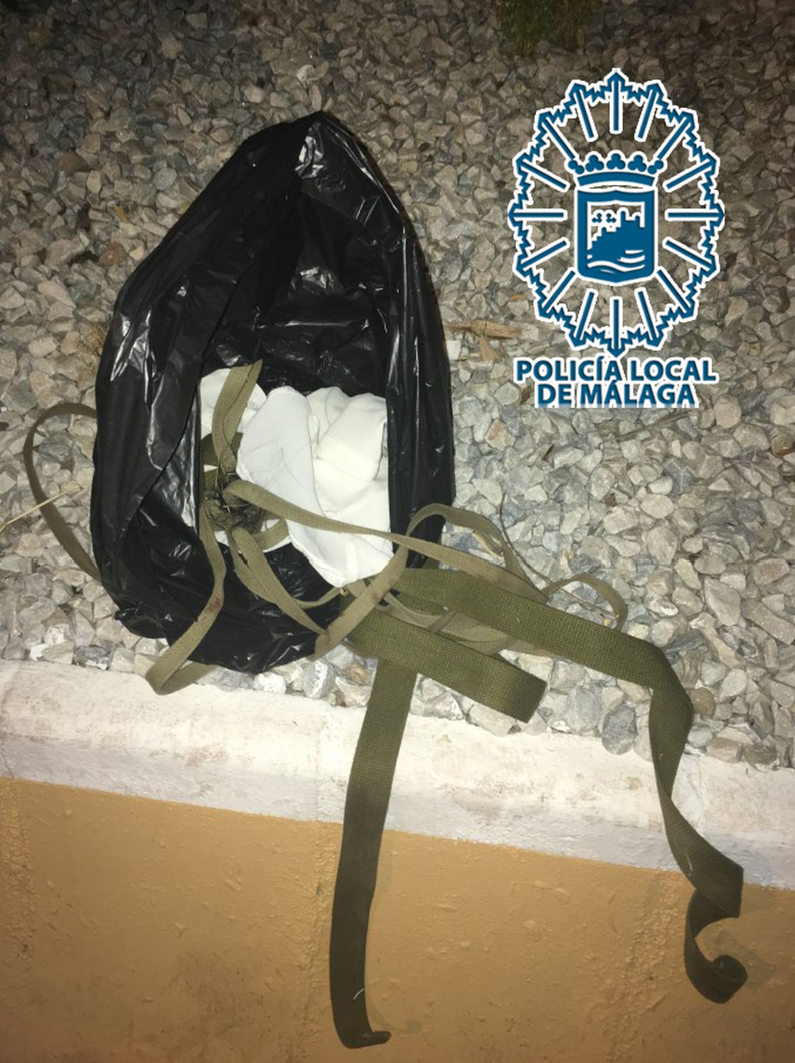 Cinta con la que el detenido intentó estrangular a una prostituta a la que robó en Málaga.