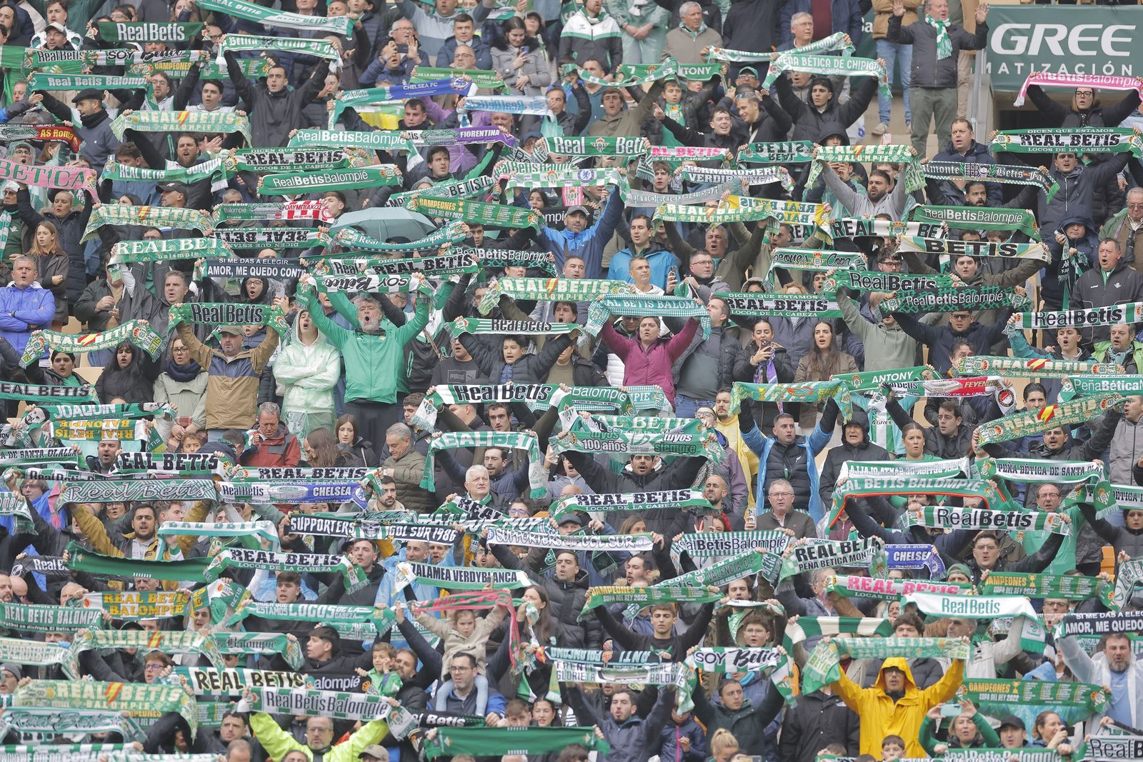 Búscate en las fotos del Betis - Valencia