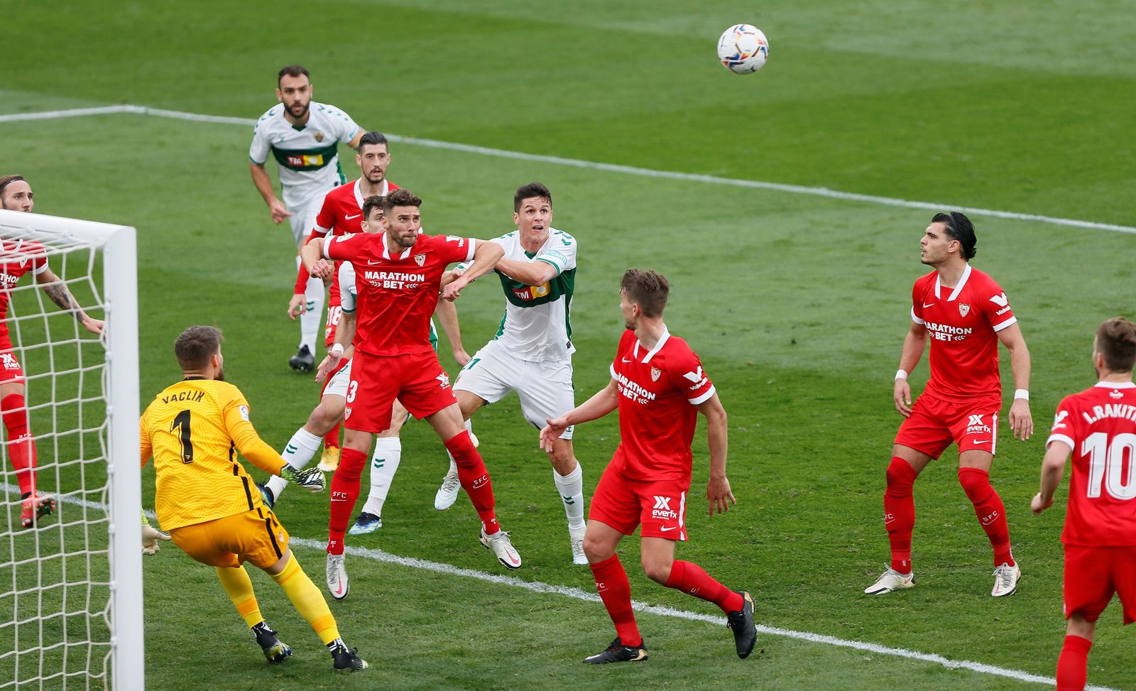 Las imágenes del Elche-Sevilla