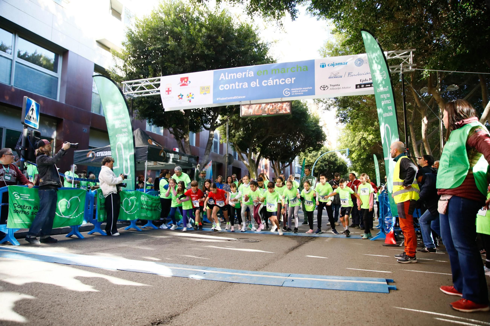 Imágenes de la Carrera contra el Cáncer de Almería