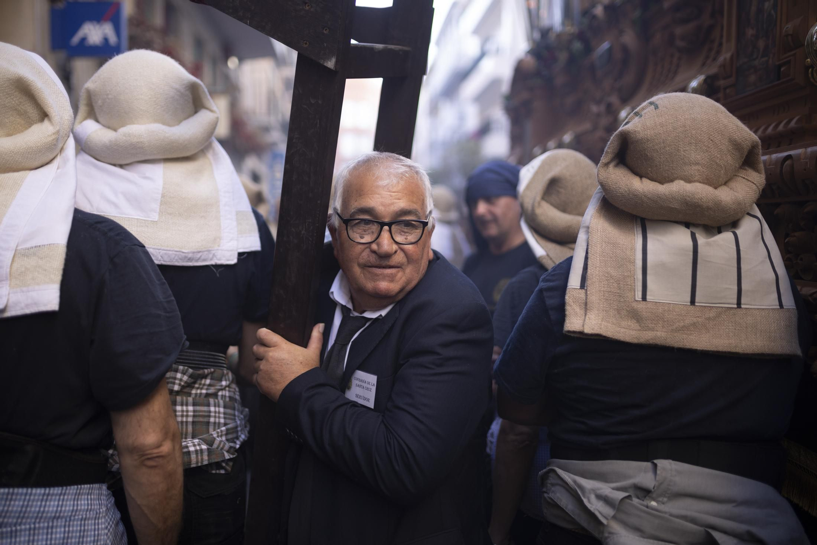 Miércoles Santo: Hermandad de la Santa Cruz de Huelva, en imágenes