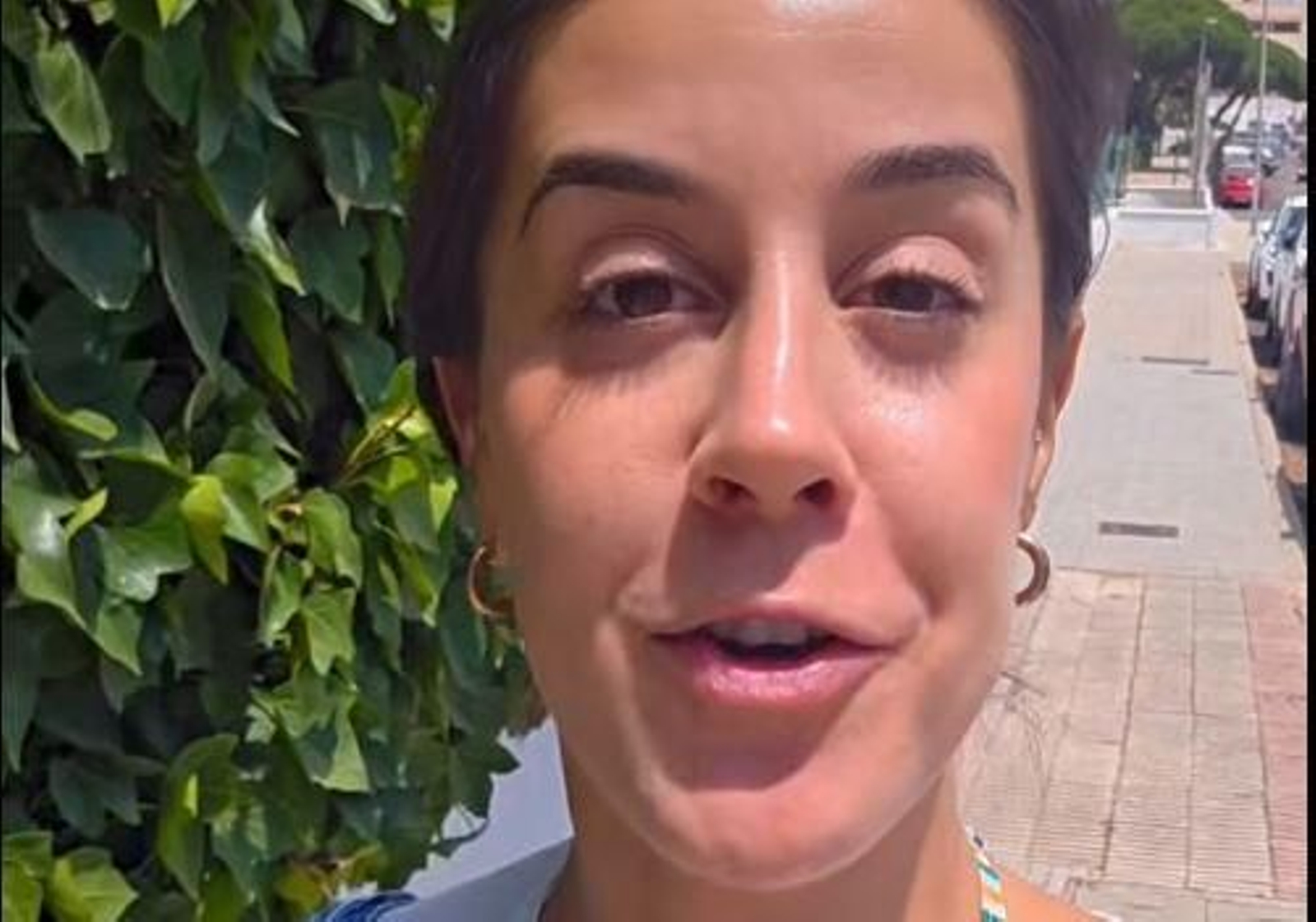Carolina Marín presume de las playas de Huelva en una campaña de promoción de agua mineral.