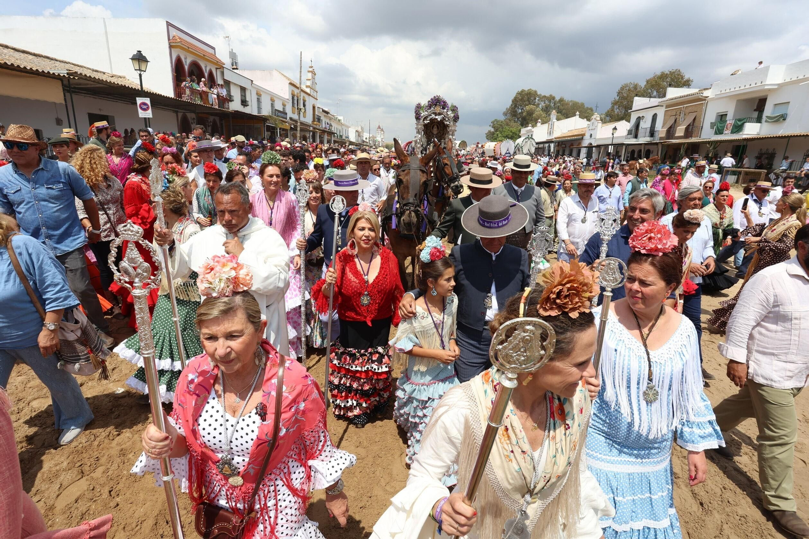 La Hermandad del Rocío de Jerez se presenta ante la Virgen