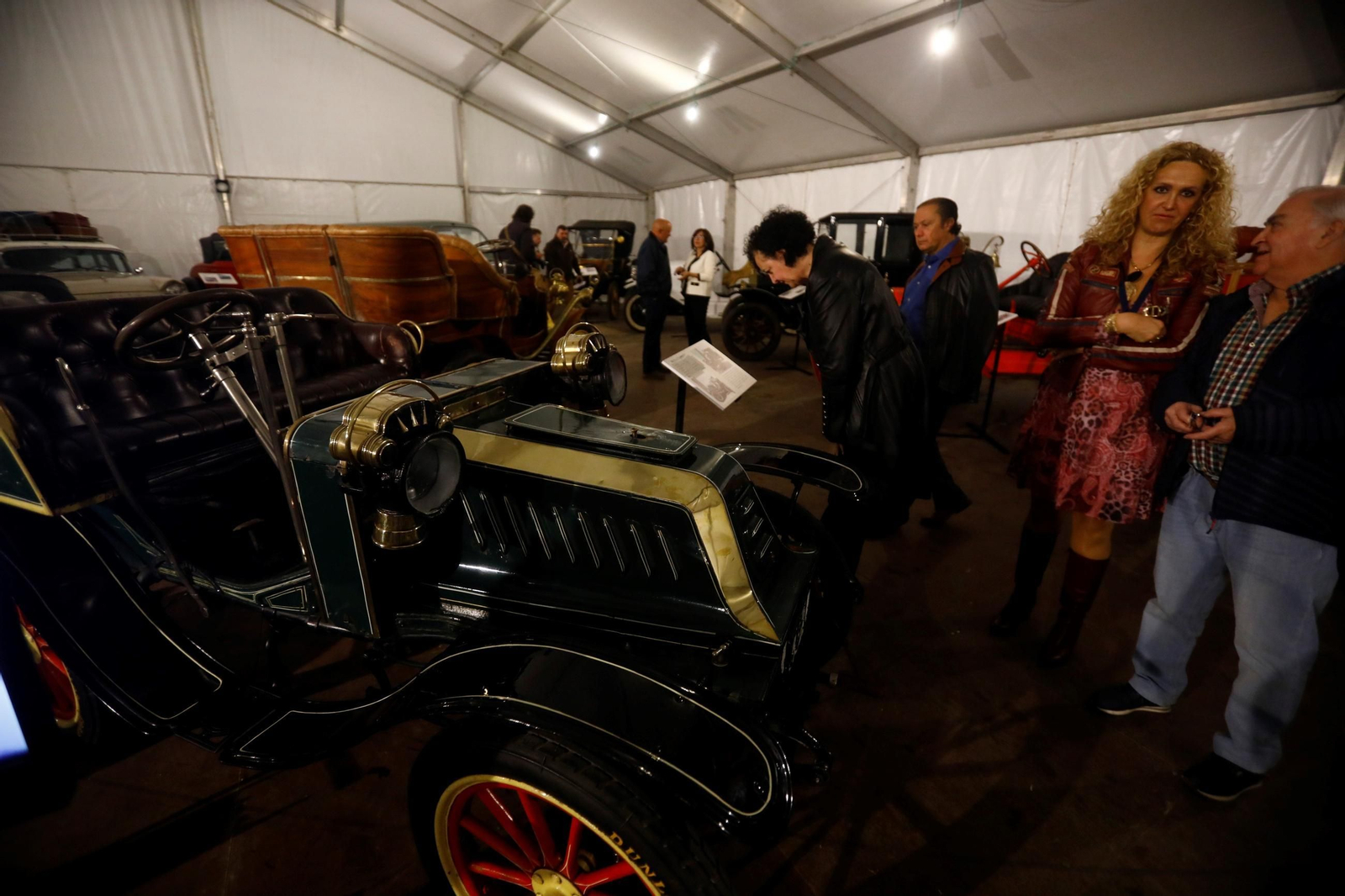 Un paseo en imágenes por la Exposición de la Historia del Automovilismo en Córdoba