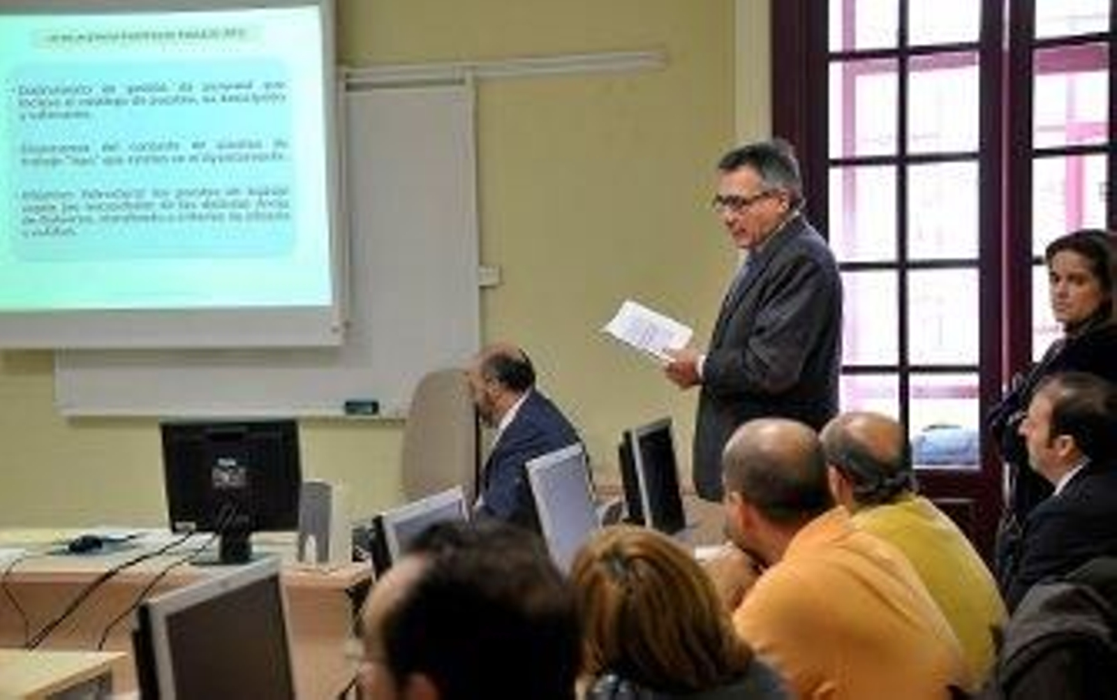 Los sindicatos, cautos con el proceso para hacer funcionarios a los laborales