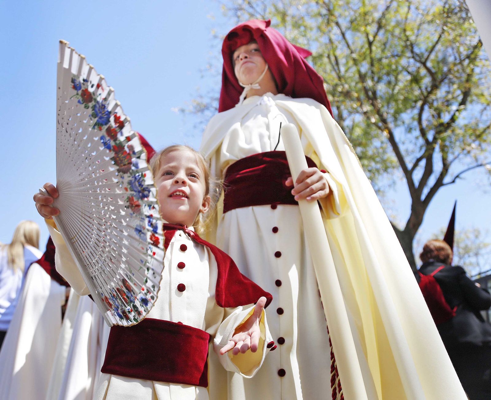 Efectivamente, hizo muchísimo calor y más aún en la salida del Soberano Poder, a las tres de la tarde.