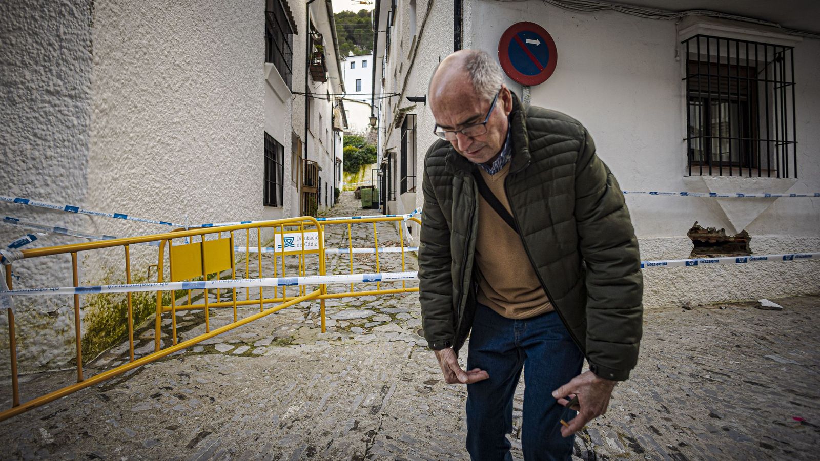 Las imágenes del retorno de los vecinos de Grazalema a sus casas después de once días desalojados