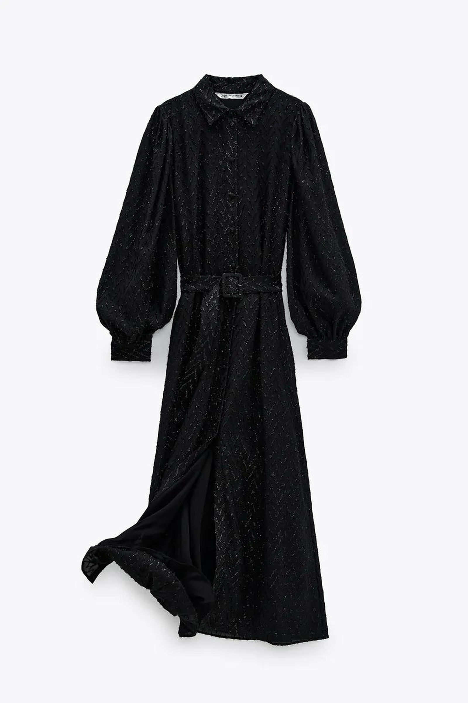 Vestido de hilo metalizado de Zara.