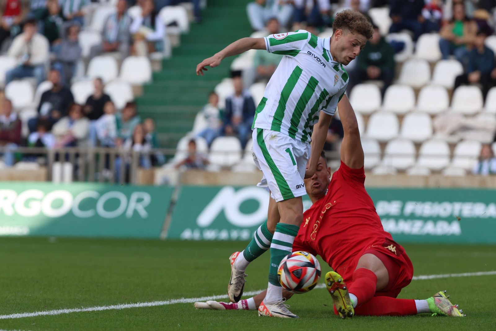 Córdoba CF - Ceuta: Las mejores fotos del partido en El Arcángel
