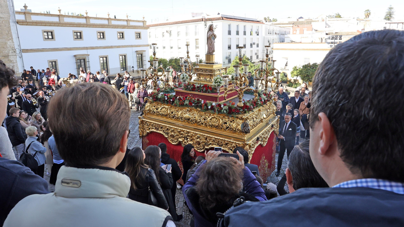 Procesión de la Virgen de la Inmaculada Concepción por las calle de Jerez
