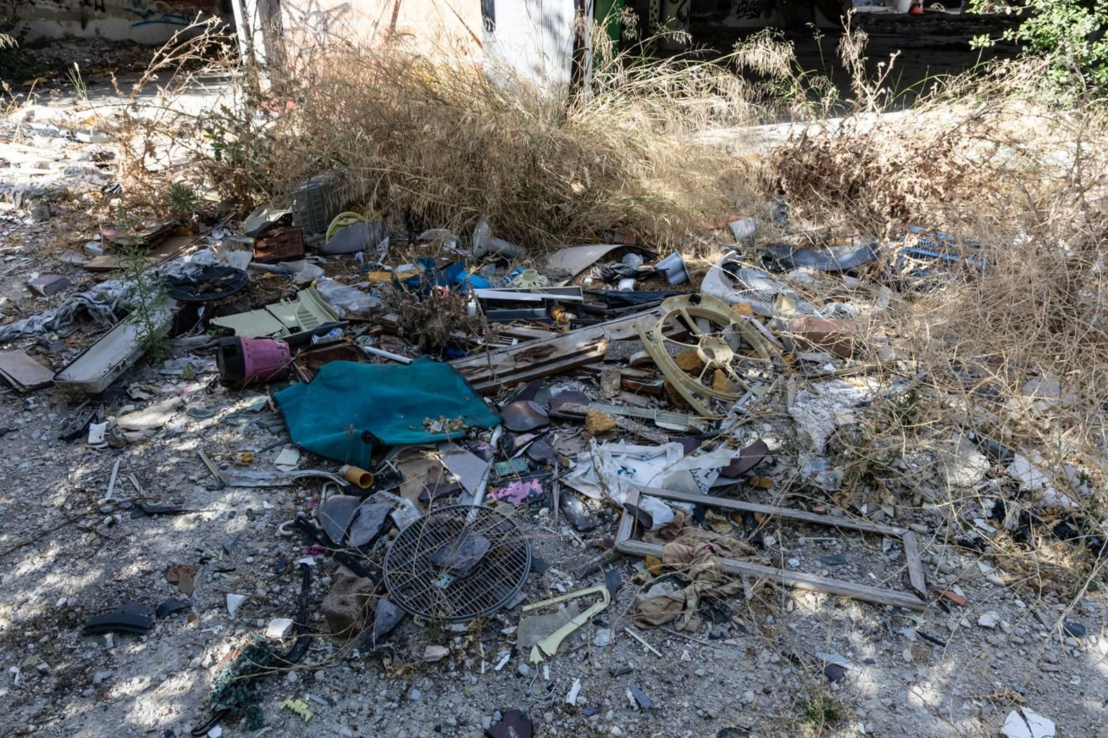 Este es el lamentable estado que presenta el parque acuático de Jaén en 2024