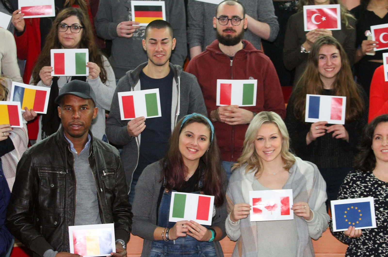 La universidad de Huelva da la bienvenida a los nuevos estudiantes Erasmus, en imágenes