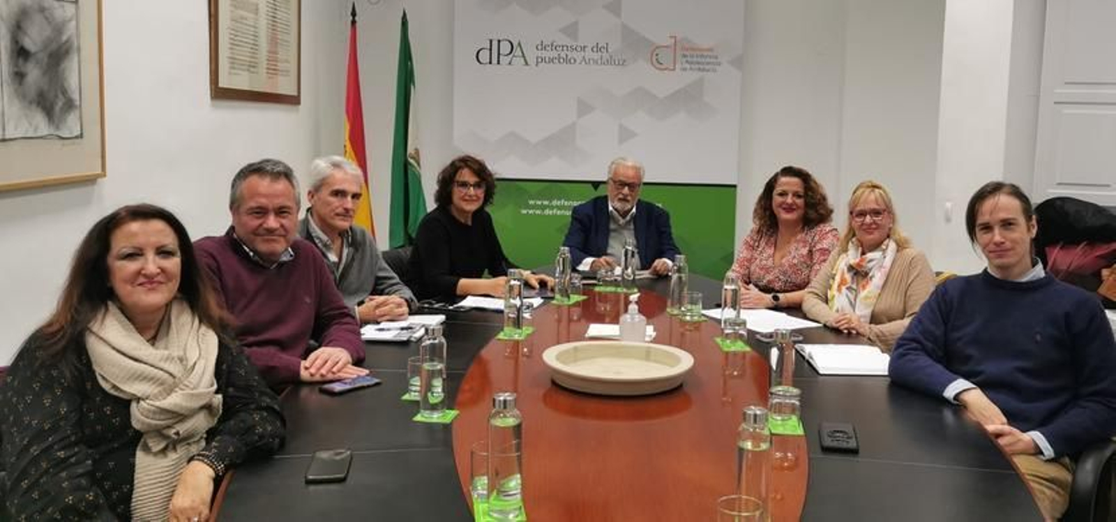 Representantes del turno de oficio y Jesús Maeztu (al fondo), este miércoles