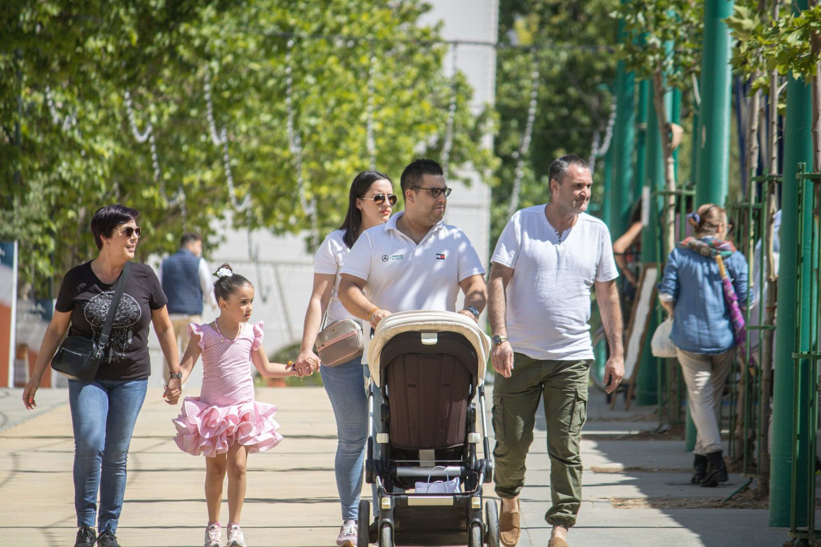 Ambiente en Granada durante este lunes de Corpus, en imágenes