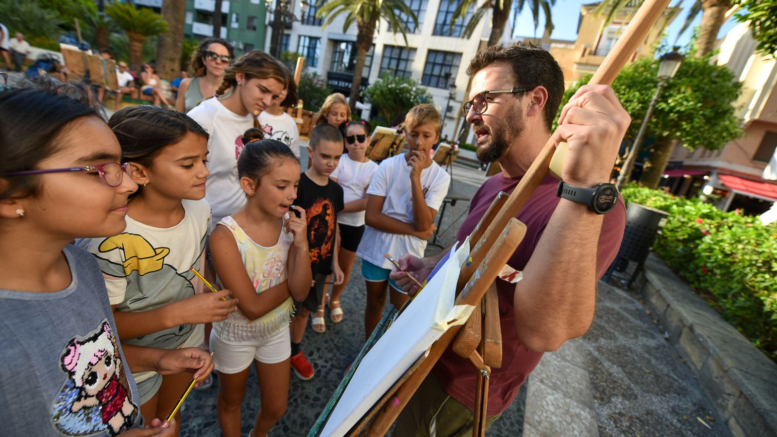 Las fotos del taller de dibujo para niños de la noche en blanco de La Línea