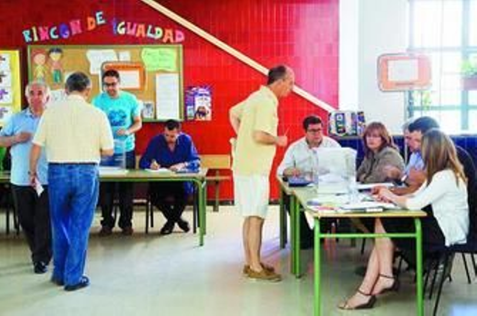 La tranquilidad fue la tónica habitual de la jornada electoral.