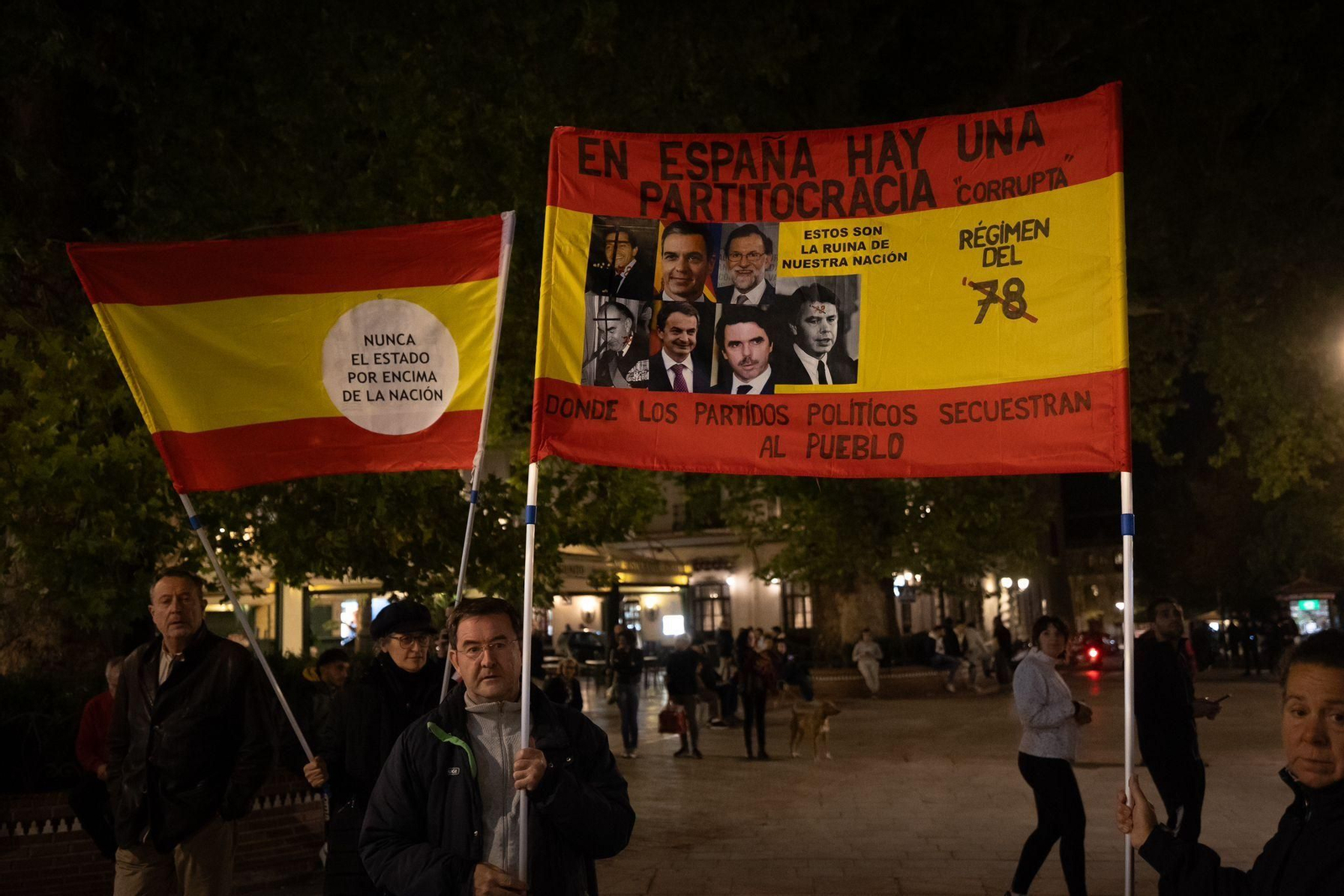 Manifestación contra la amnistía por las calles de Granada