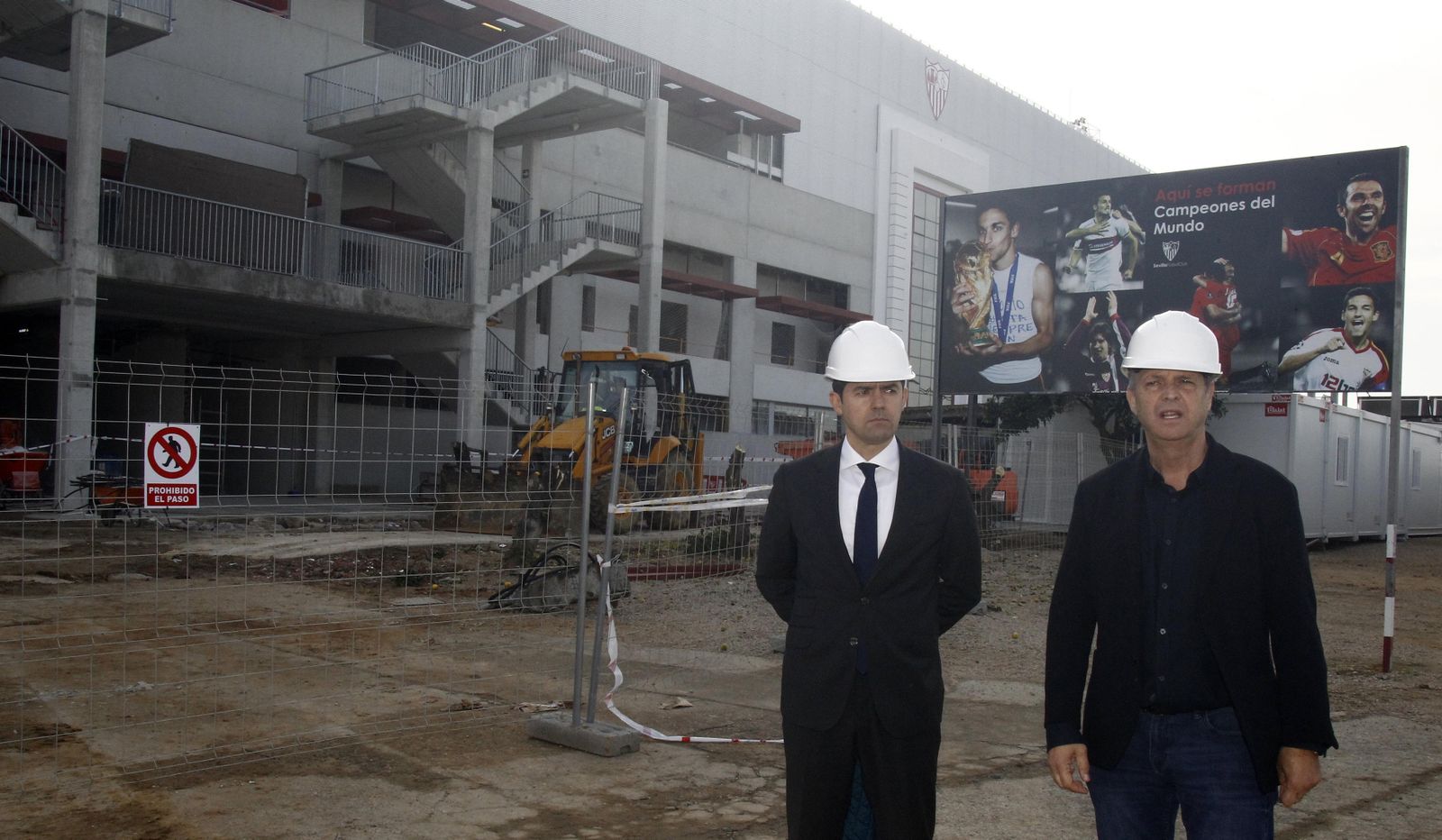 Las imágenes de la visita a las obras de la Ciudad Deportiva del Sevilla