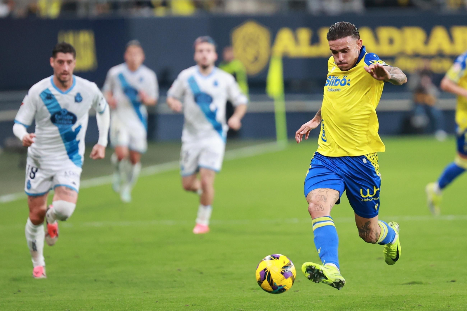Búscate entre las imágenes del partido de fútbol entre Cádiz CF y Deportivo