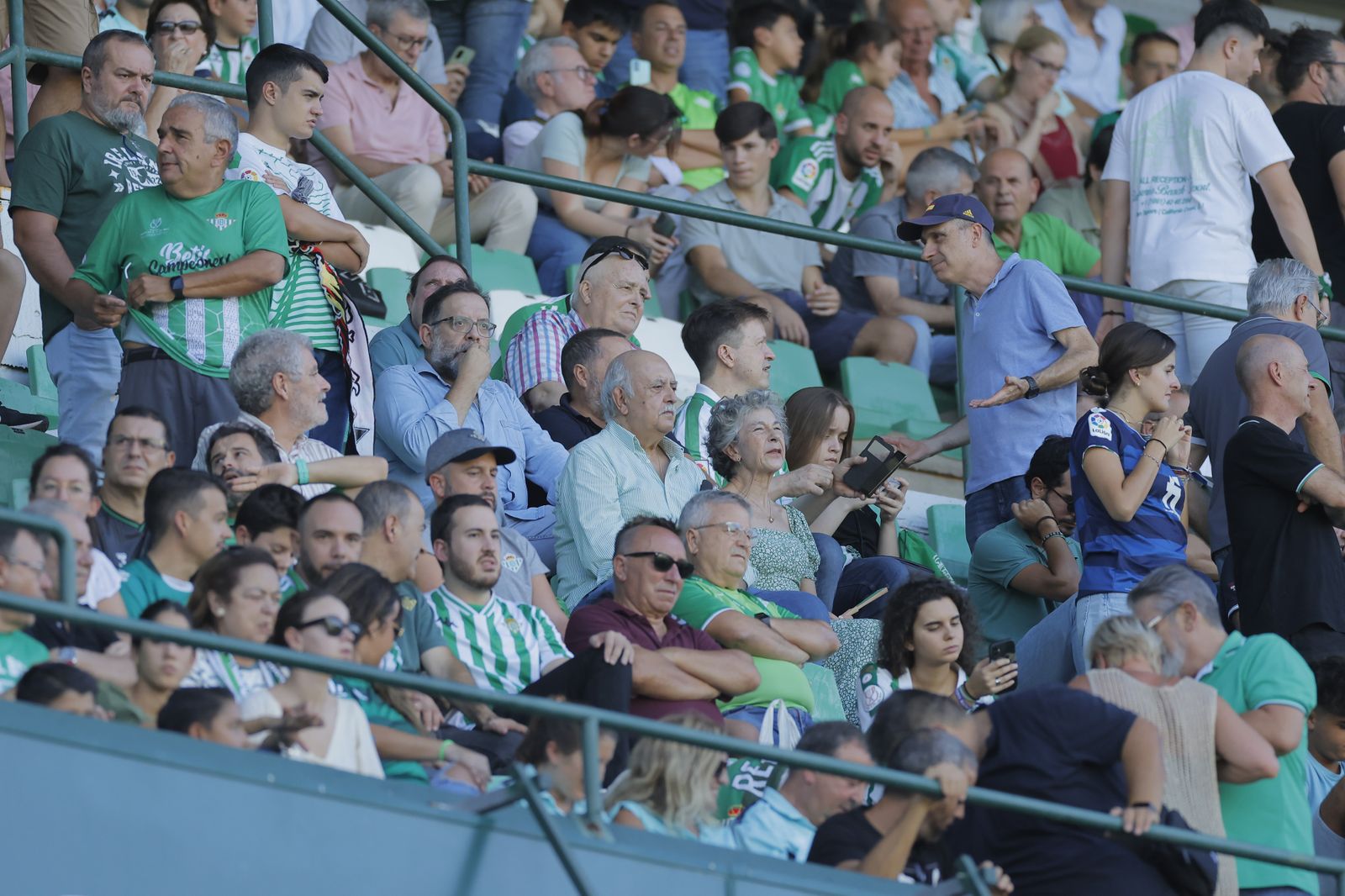 Búscate en las fotos del Betis-Cádiz