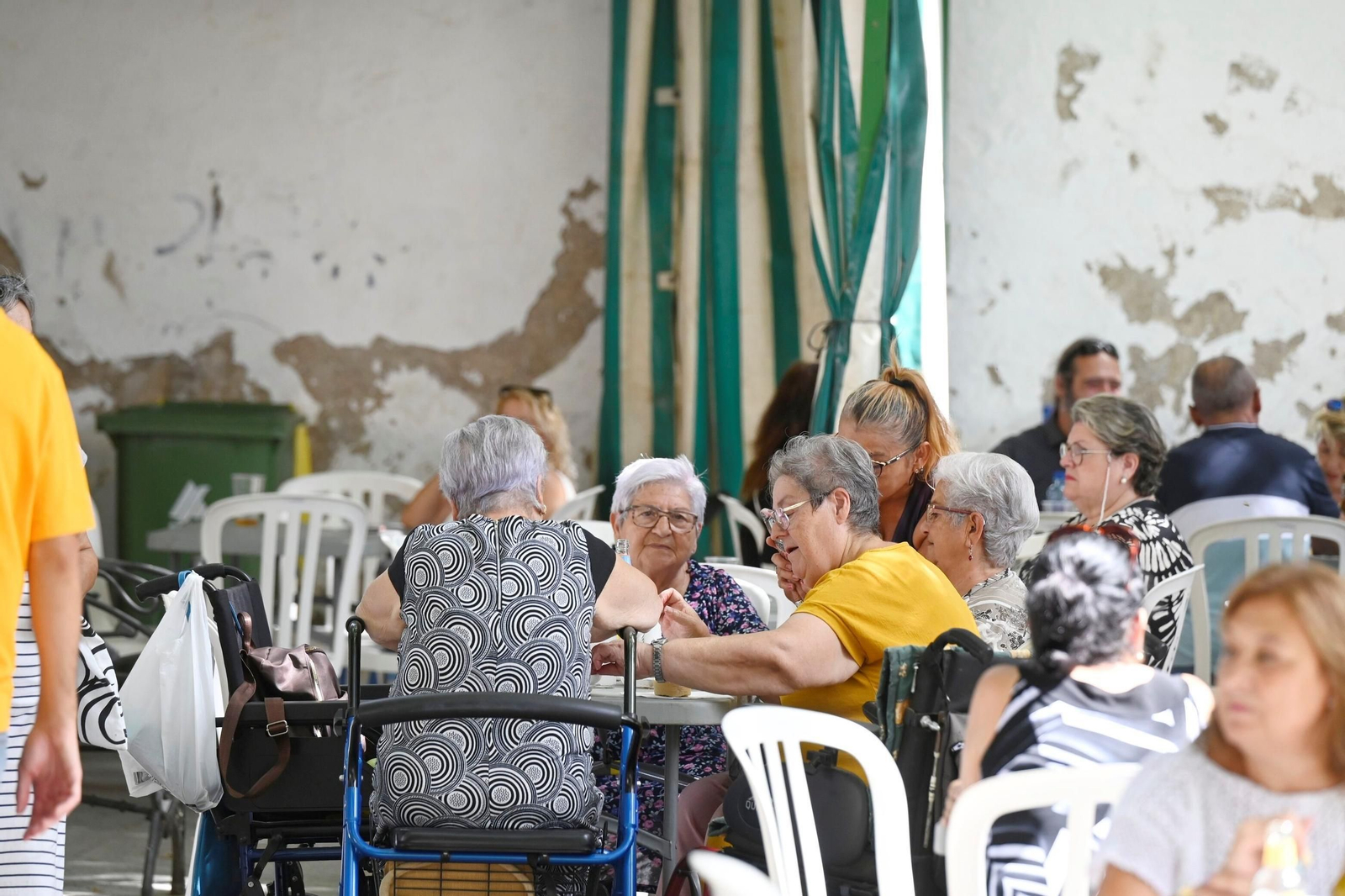 Las mejores fotos de la 'sardiná' de la Velá de la Fuensanta de Córdoba